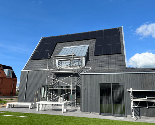 Zonnestroom - Installateur voor maatwerk zonnepanelen voor ✓ Schuin dak ✓ Platte daken ✓ Golfplaat daken ✓ Fels daken ✓ Bitum daken / Staaldak