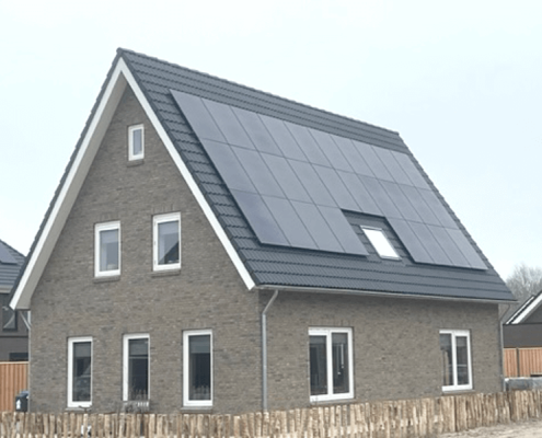 Zonnestroom - Installateur voor maatwerk zonnepanelen voor ✓ Schuin dak ✓ Platte daken ✓ Golfplaat daken ✓ Fels daken ✓ Bitum daken / Staaldak